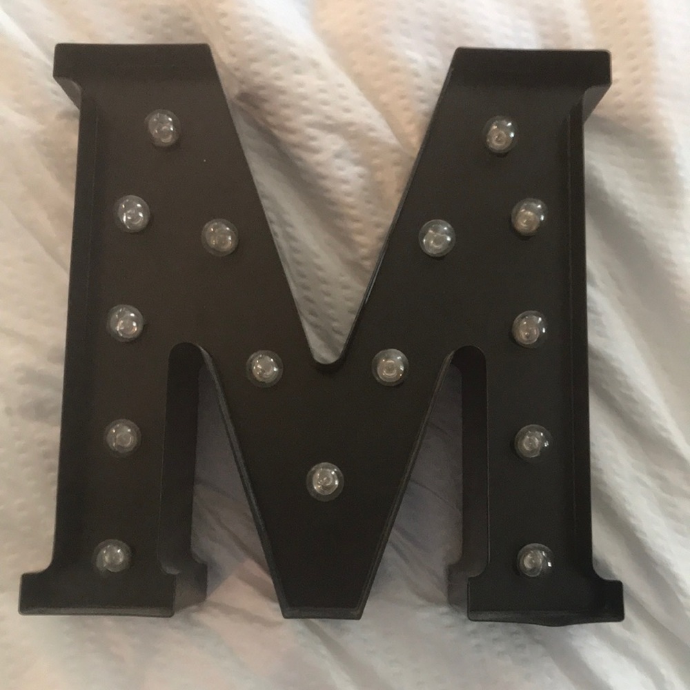 Light Up M!